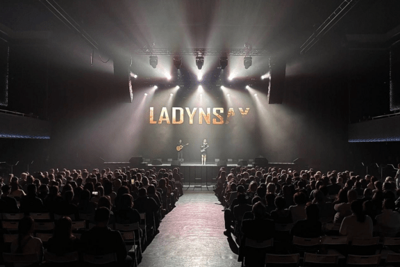 &Acy;&ncy;&acy;&scy;&tcy;&acy;&scy;&icy;&yacy; &Vcy;&ycy;&scy;&ocy;&tscy;&kcy;&acy;&yacy; LADYNSAX